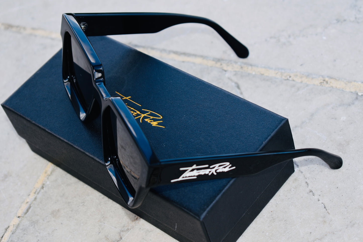 Interior Rich Eyeglasses