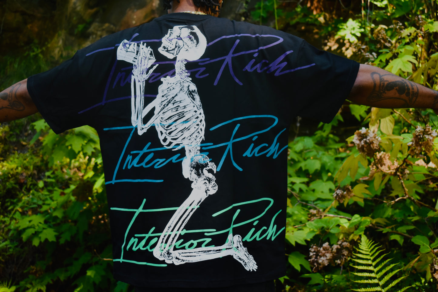 Interior Rich Cursive T-shirt