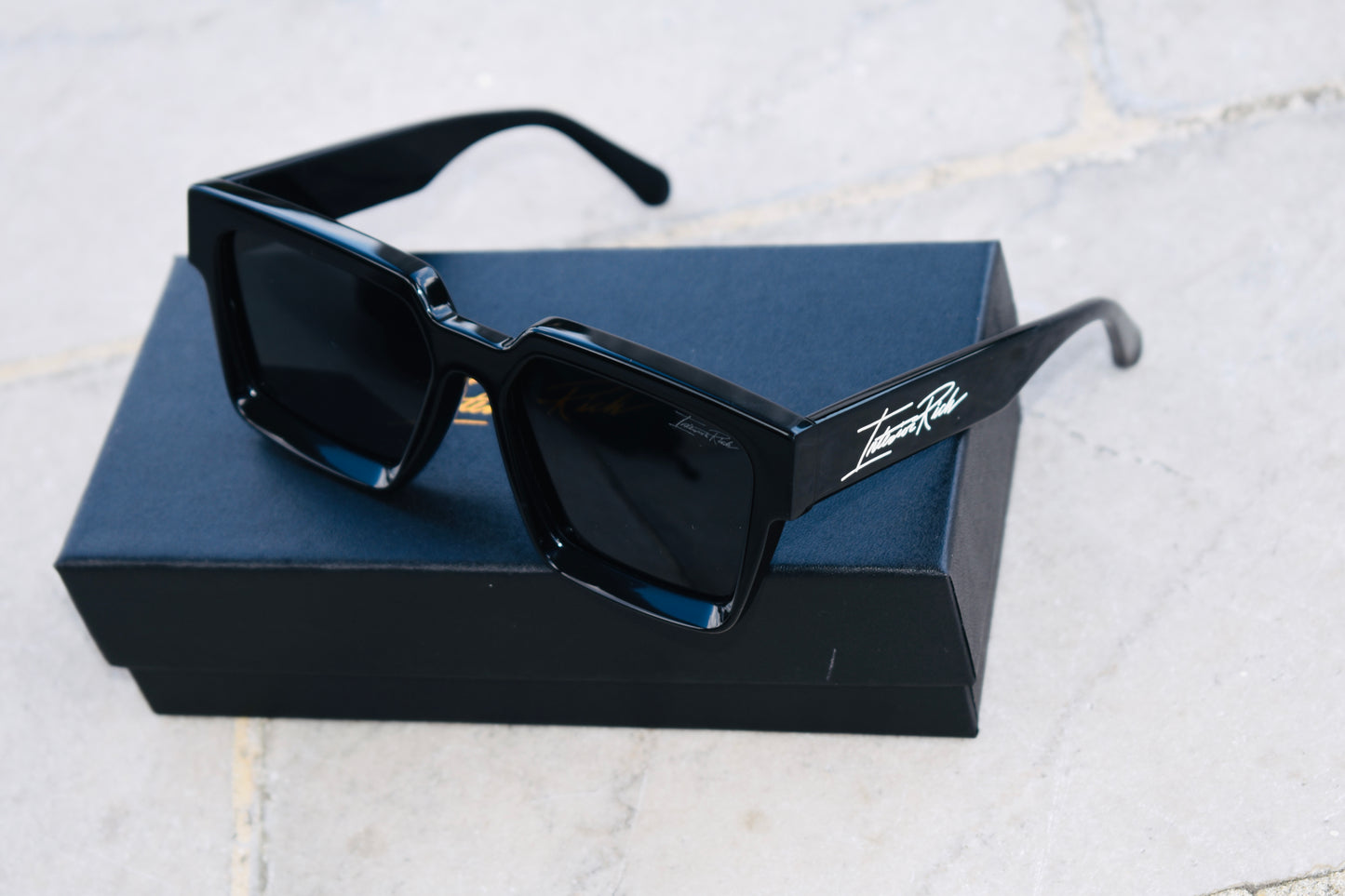 Interior Rich Eyeglasses