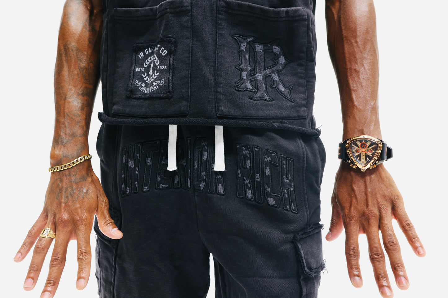 Interior Rich™ Monogram Sleeveless Cargo Set
