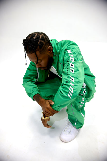 Interior Rich “ MOTO SERIES Trackstar 9” Nylon Racing Set – Green/White